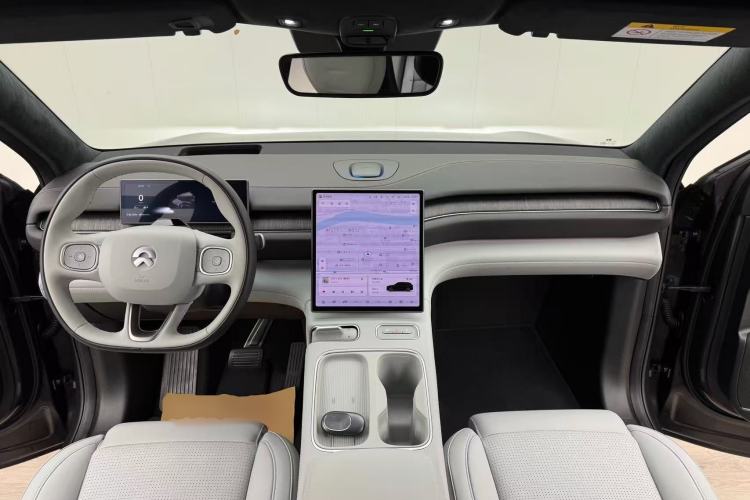 Used Nio ES6 2023 75 kWh Center Console
