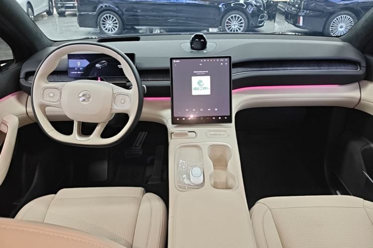 Used Nio ES6 2023 75 kWh Center Console