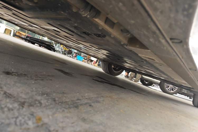 Used Nio ES6 2023 75 kWh Chassis Front Left