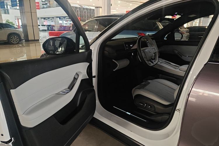 Used Nio ES6 2023 75 kWh Driver Seat