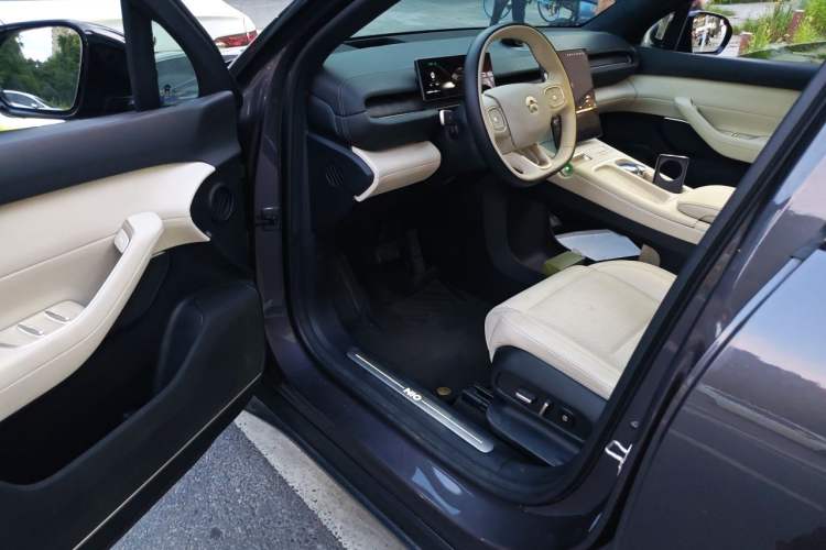 Used Nio ES6 2023 75 kWh Driver Seat