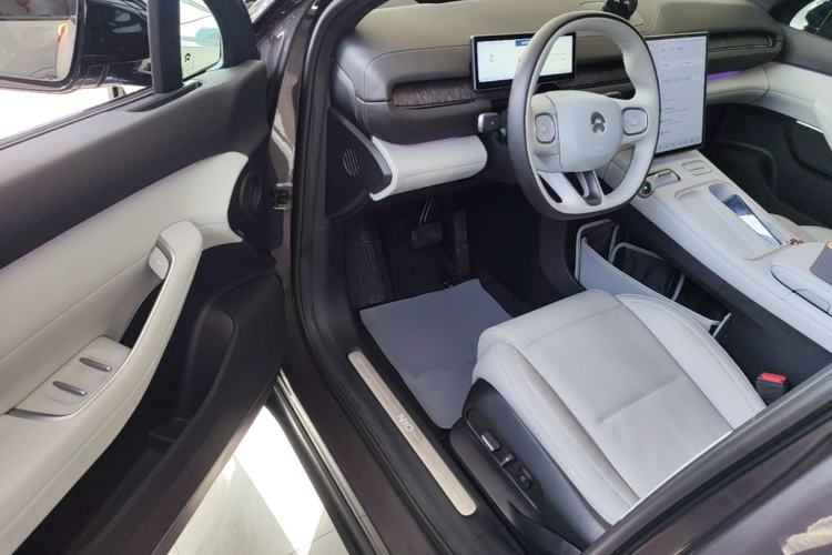 Used Nio ES6 2023 75 kWh Driver Seat