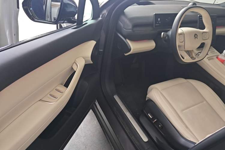 Used Nio ES6 2023 75 kWh Driver Seat