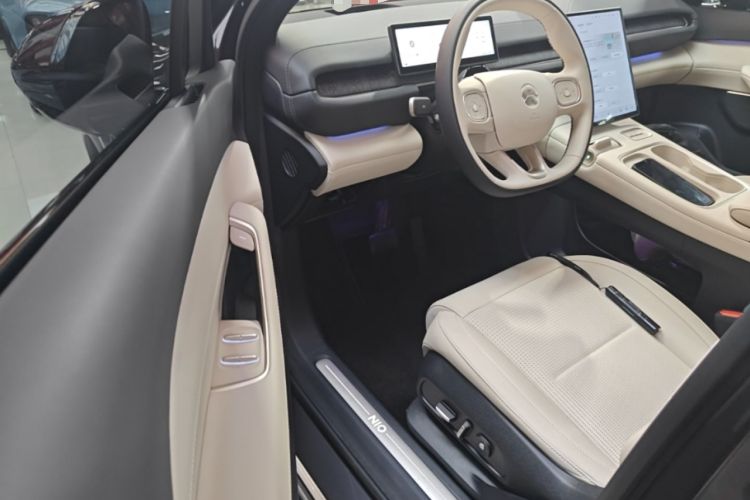 Used Nio ES6 2023 75 kWh Driver Seat