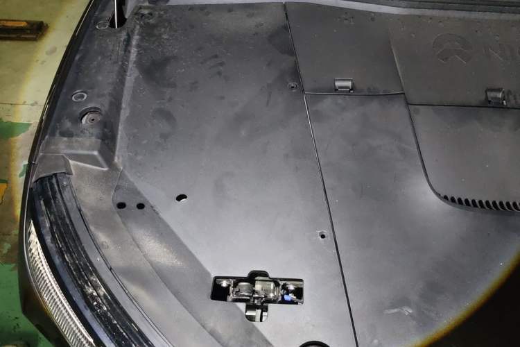 Used Nio ES6 2023 75 kWh Engine Bay Right