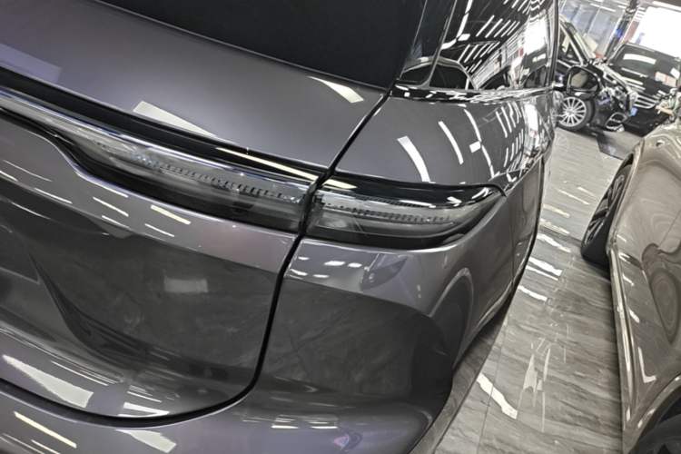 Used Nio ES6 2023 75 kWh Exterior 3