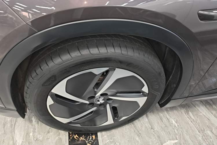 Used Nio ES6 2023 75 kWh Exterior 4