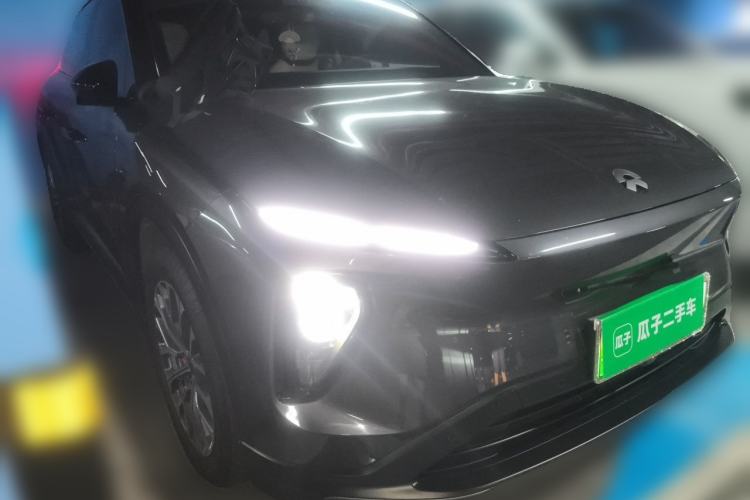 Used Nio ES6 2023 75 kWh Front Right 45 Deg