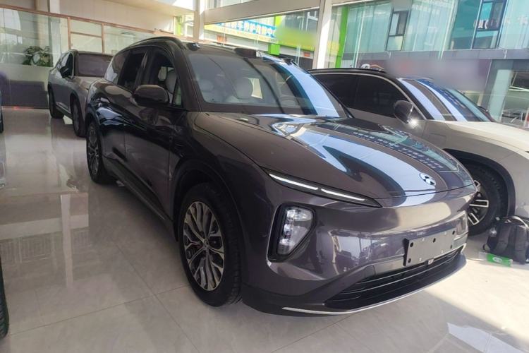 Used Nio ES6 2023 75 kWh Front Right 45 Deg