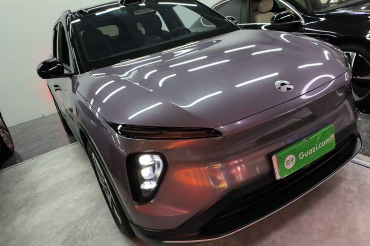 Used Nio ES6 2023 75 kWh Front Right 45 Deg