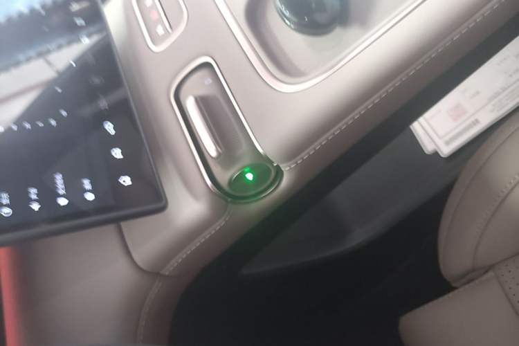 Used Nio ES6 2023 75 kWh Gear Lever