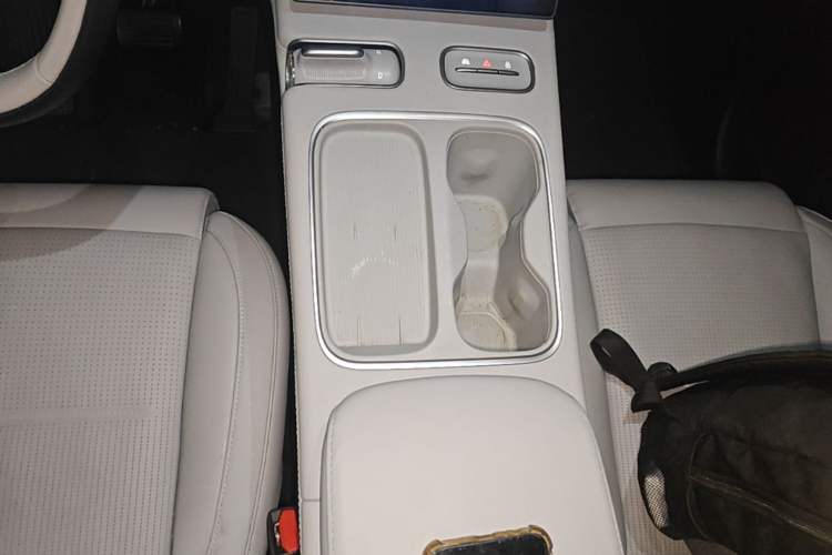 Used Nio ES6 2023 75 kWh Gear Lever