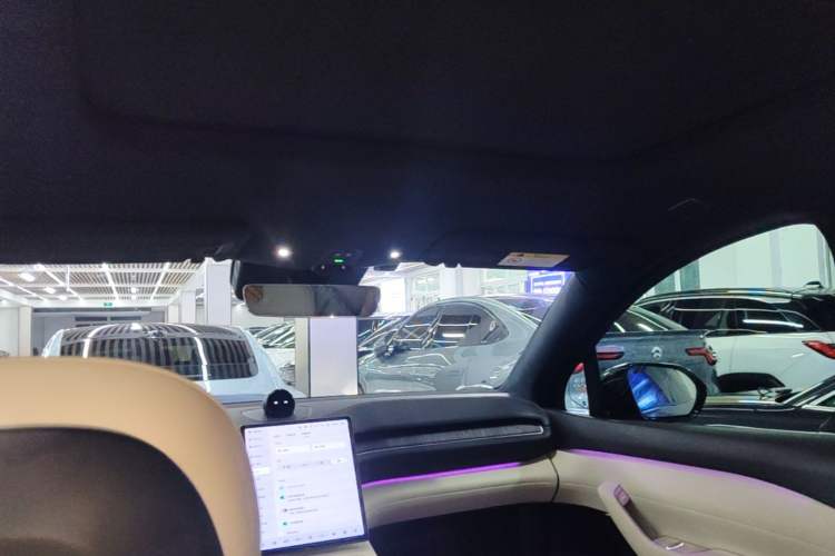 Used Nio ES6 2023 75 kWh Headliner