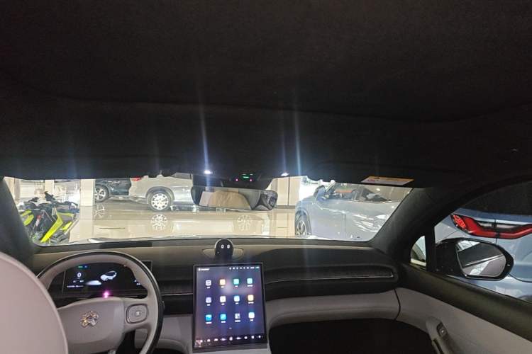 Used Nio ES6 2023 75 kWh Headliner
