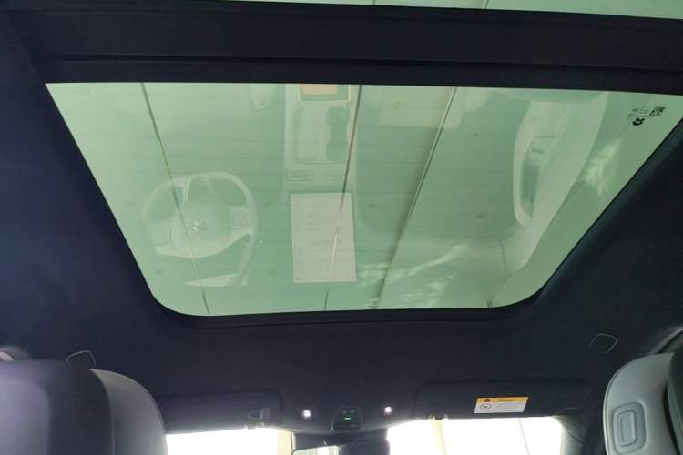 Used Nio ES6 2023 75 kWh Headliner