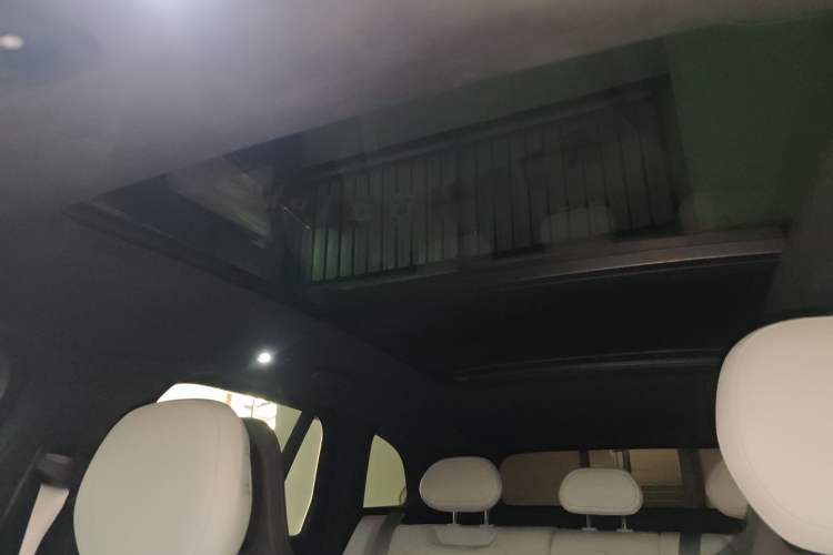 Used Nio ES6 2023 75 kWh Headliner