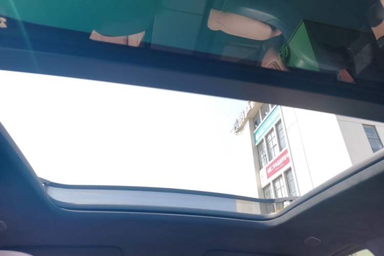 Used Nio ES6 2023 75 kWh Headliner