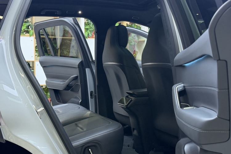 Used Nio ES6 2023 75 kWh Interior 11