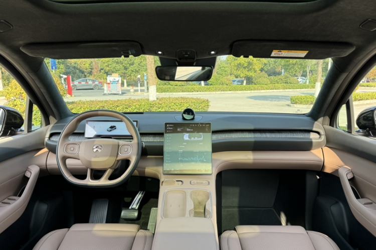 Used Nio ES6 2023 75 kWh Interior 2