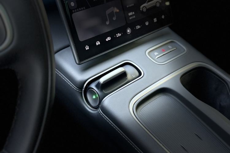 Used Nio ES6 2023 75 kWh Interior 4
