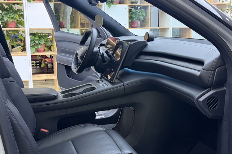 Used Nio ES6 2023 75 kWh Interior 5