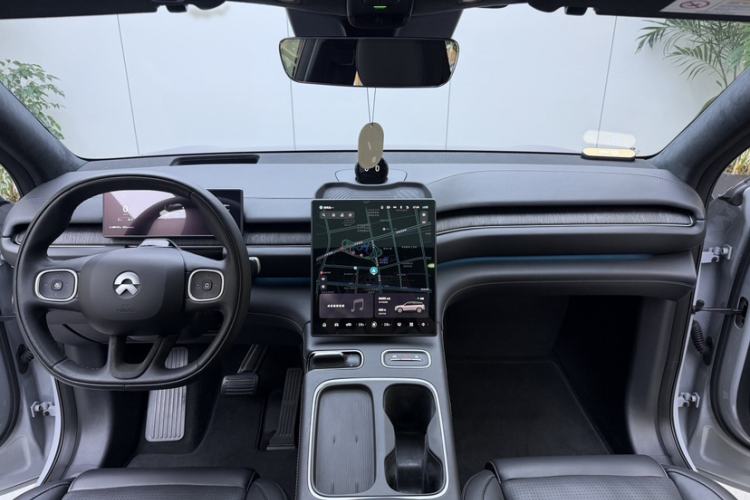 Used Nio ES6 2023 75 kWh Interior 9