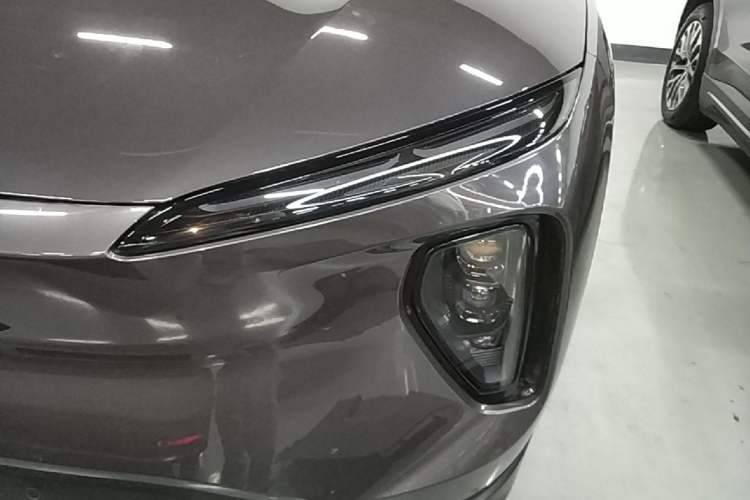 Used Nio ES6 2023 75 kWh Left Front Headlight