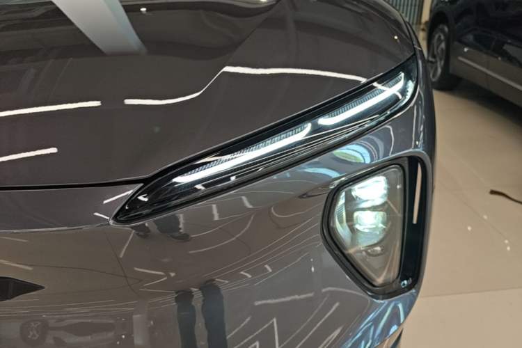 Used Nio ES6 2023 75 kWh Left Front Headlight