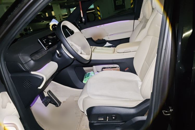 Used Nio ES6 2023 75 kWh Left Front Seat