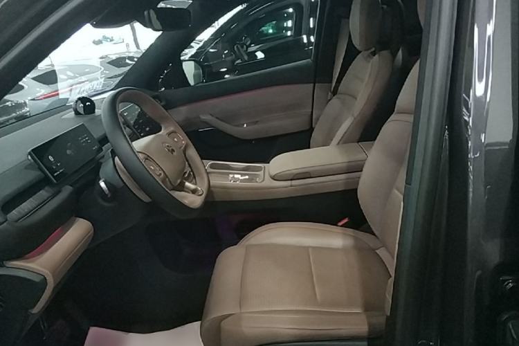 Used Nio ES6 2023 75 kWh Left Front Seat