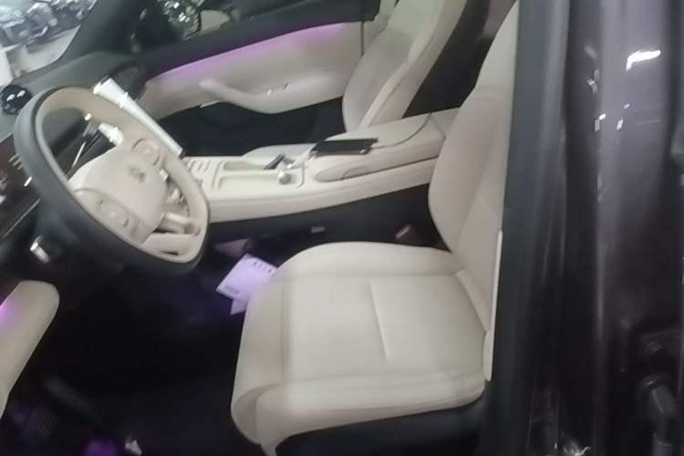 Used Nio ES6 2023 75 kWh Left Front Seat