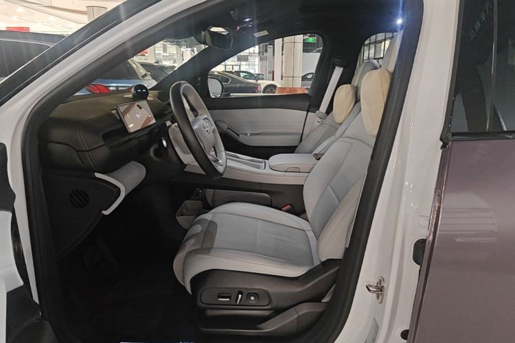 Used Nio ES6 2023 75 kWh Left Front Seat