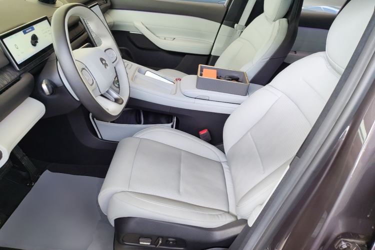 Used Nio ES6 2023 75 kWh Left Front Seat