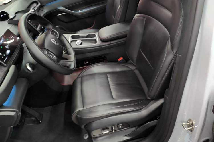 Used Nio ES6 2023 75 kWh Left Front Seat