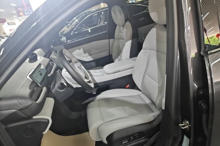 Used Nio ES6 2023 75 kWh Left Front Seat