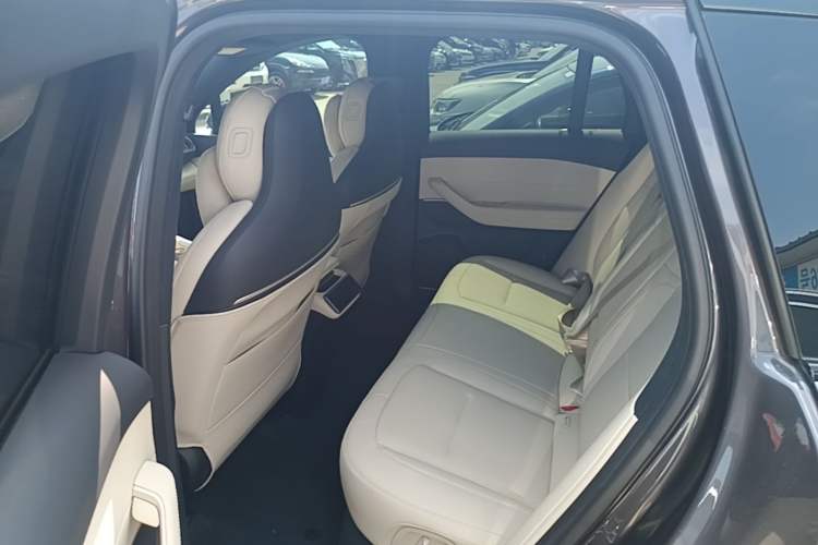 Used Nio ES6 2023 75 kWh Left Rear Seat