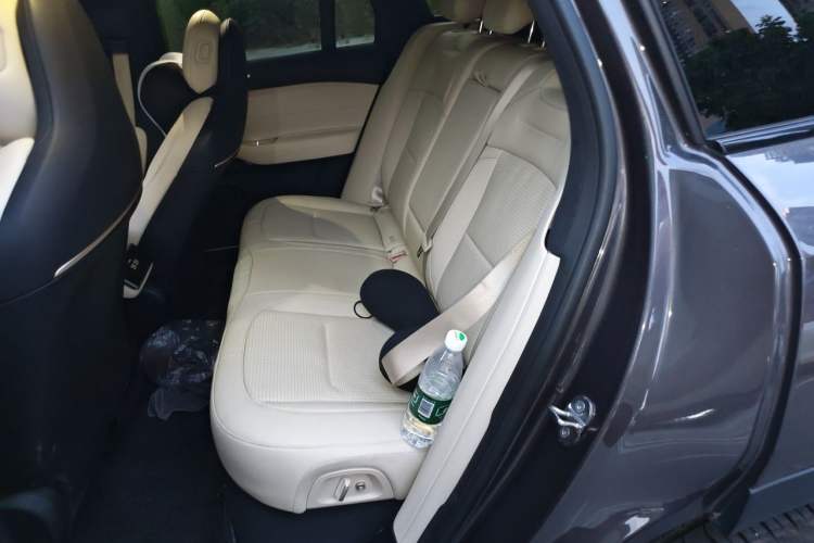 Used Nio ES6 2023 75 kWh Left Rear Seat