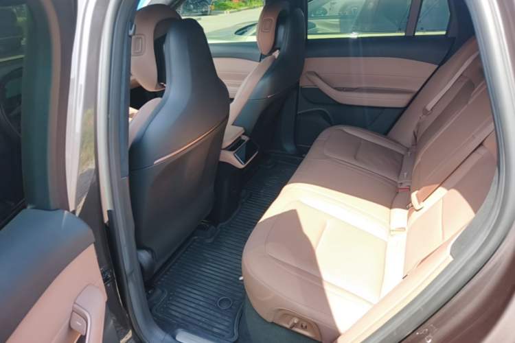 Used Nio ES6 2023 75 kWh Left Rear Seat