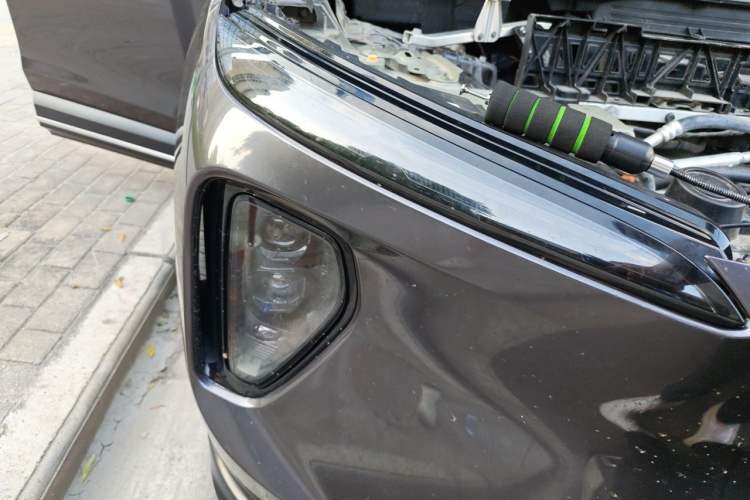 Used Nio ES6 2023 75 kWh Right Front Headlight