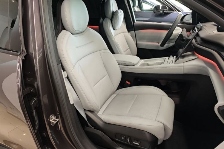 Used Nio ES6 2023 75 kWh Right Front Seat