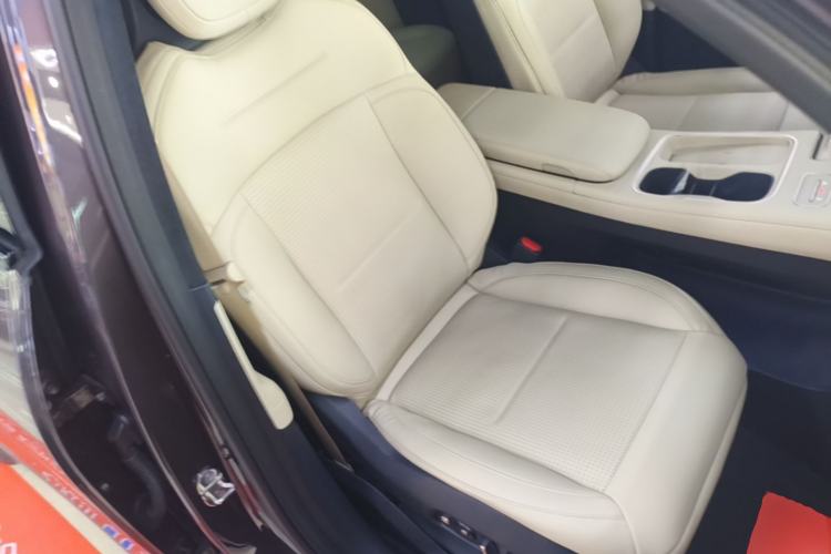Used Nio ES6 2023 75 kWh Right Front Seat