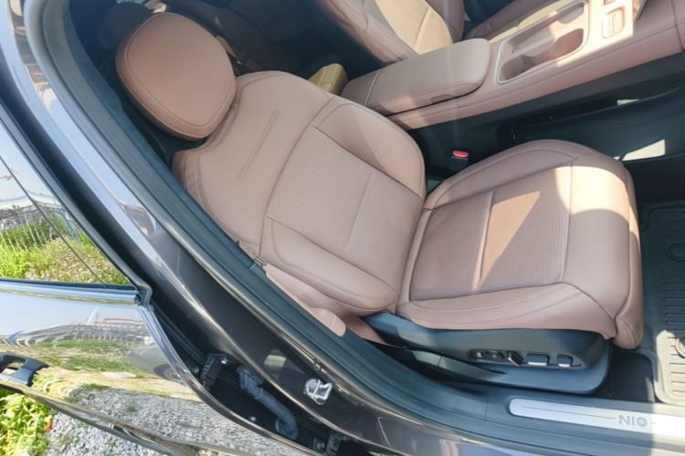 Used Nio ES6 2023 75 kWh Right Front Seat