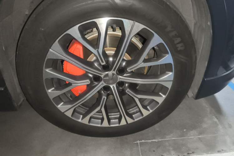 Used Nio ES6 2023 75 kWh Right Front Wheel Hub