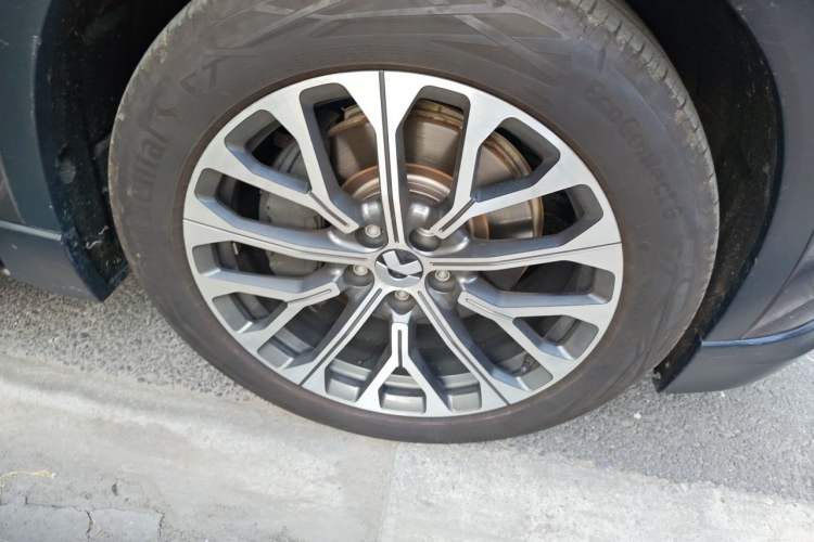 Used Nio ES6 2023 75 kWh Right Front Wheel Hub