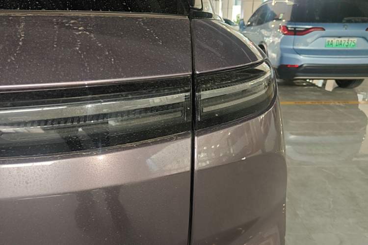 Used Nio ES6 2023 75 kWh Right Rear Taillight