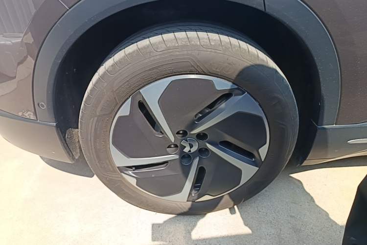 Used Nio ES6 2023 75 kWh Right Rear Wheel Hub