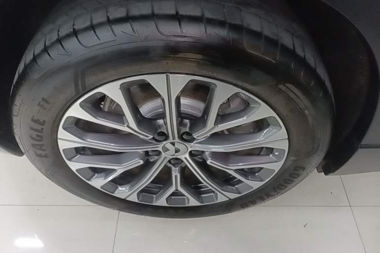 Used Nio ES6 2023 75 kWh Right Rear Wheel Hub