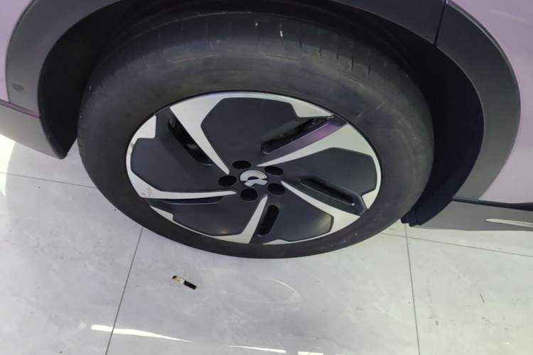 Used Nio ES6 2023 75 kWh Right Rear Wheel Hub
