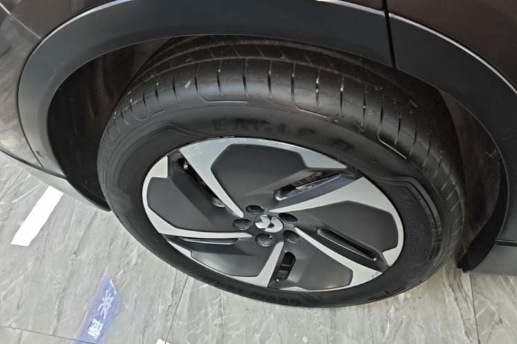 Used Nio ES6 2023 75 kWh Right Rear Wheel Hub