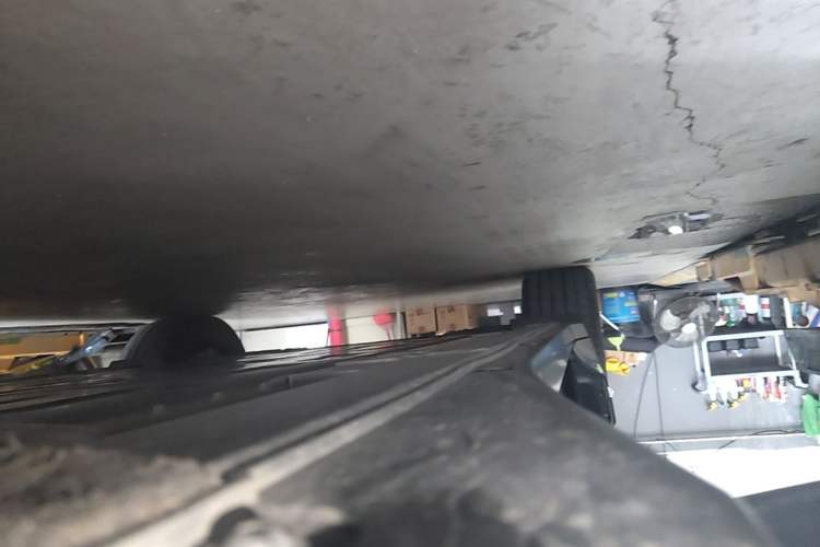 Used Nio ES6 2023 75 kWh Right Side Sill
